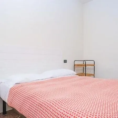Casa de hóspedes Lia 3 *