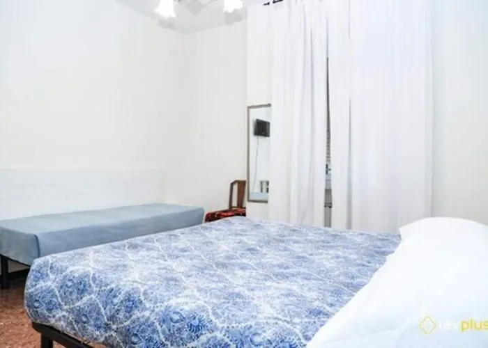 Lia 3 Πανσιόν Λα Σπέτσια